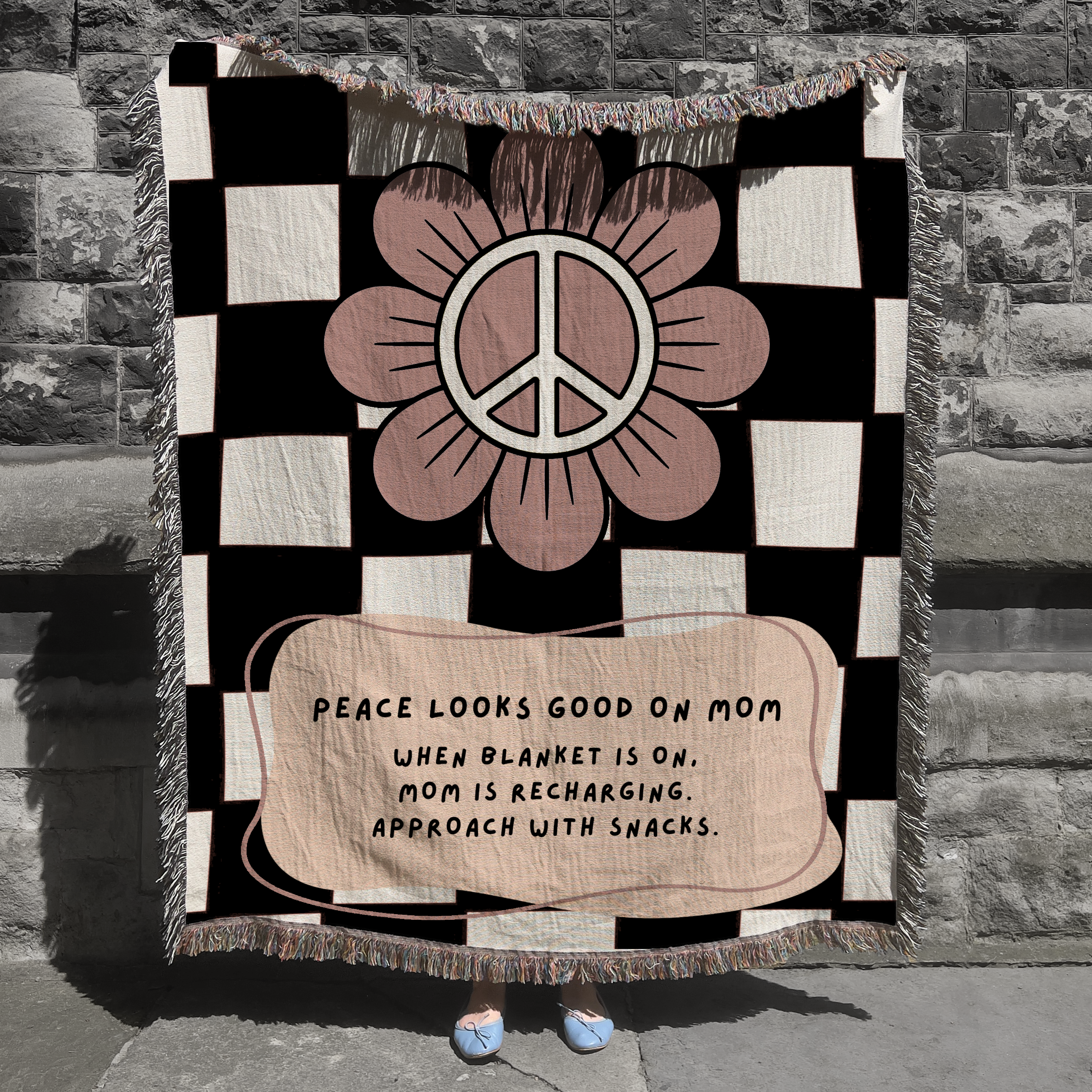 Peace Looks Good on Mom – Funny Woven Blanket for Mom | Boho Throw, Cozy Couch Blanket