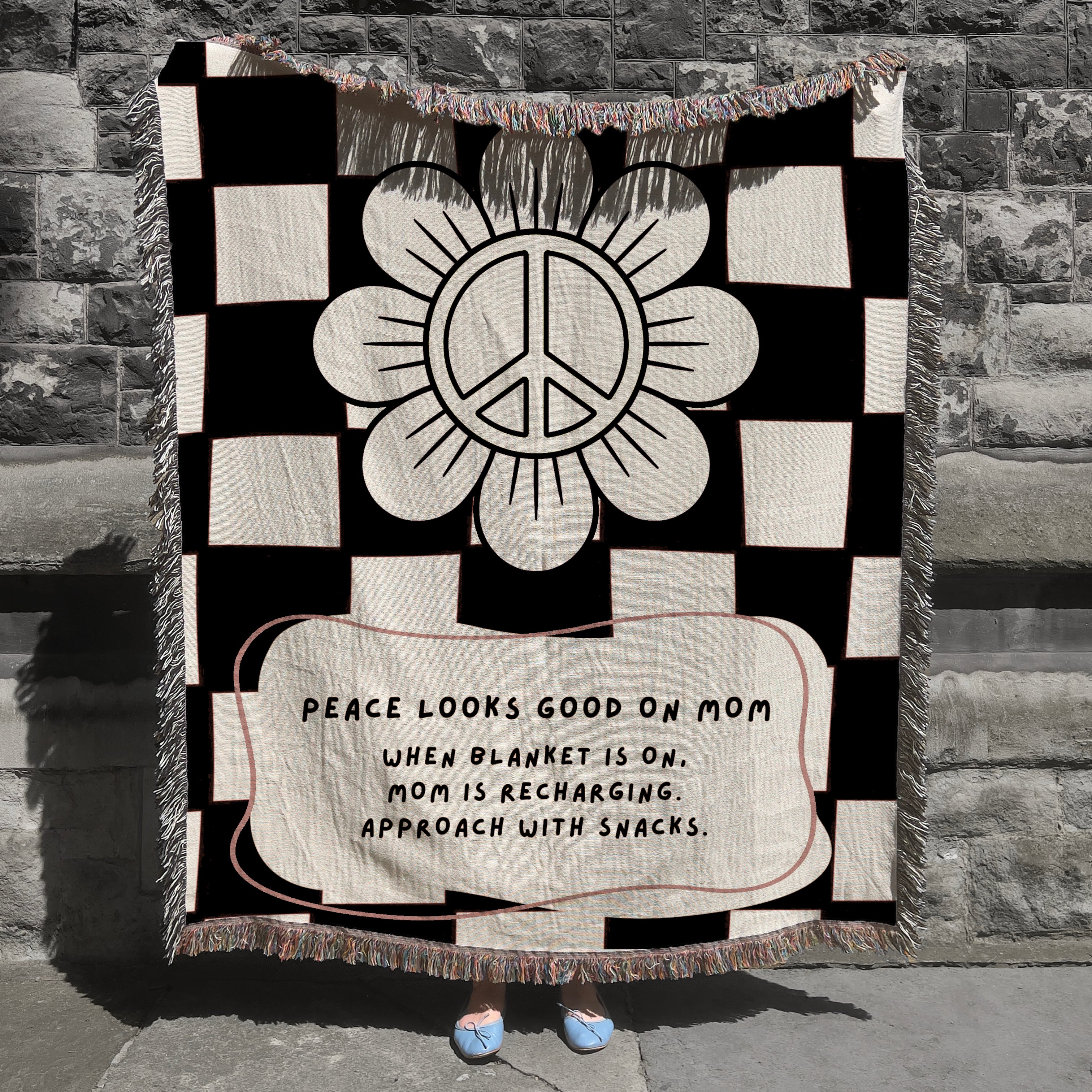 Peace Looks Good on Mom – Funny Woven Blanket for Mom | Boho Throw, Cozy Couch Blanket