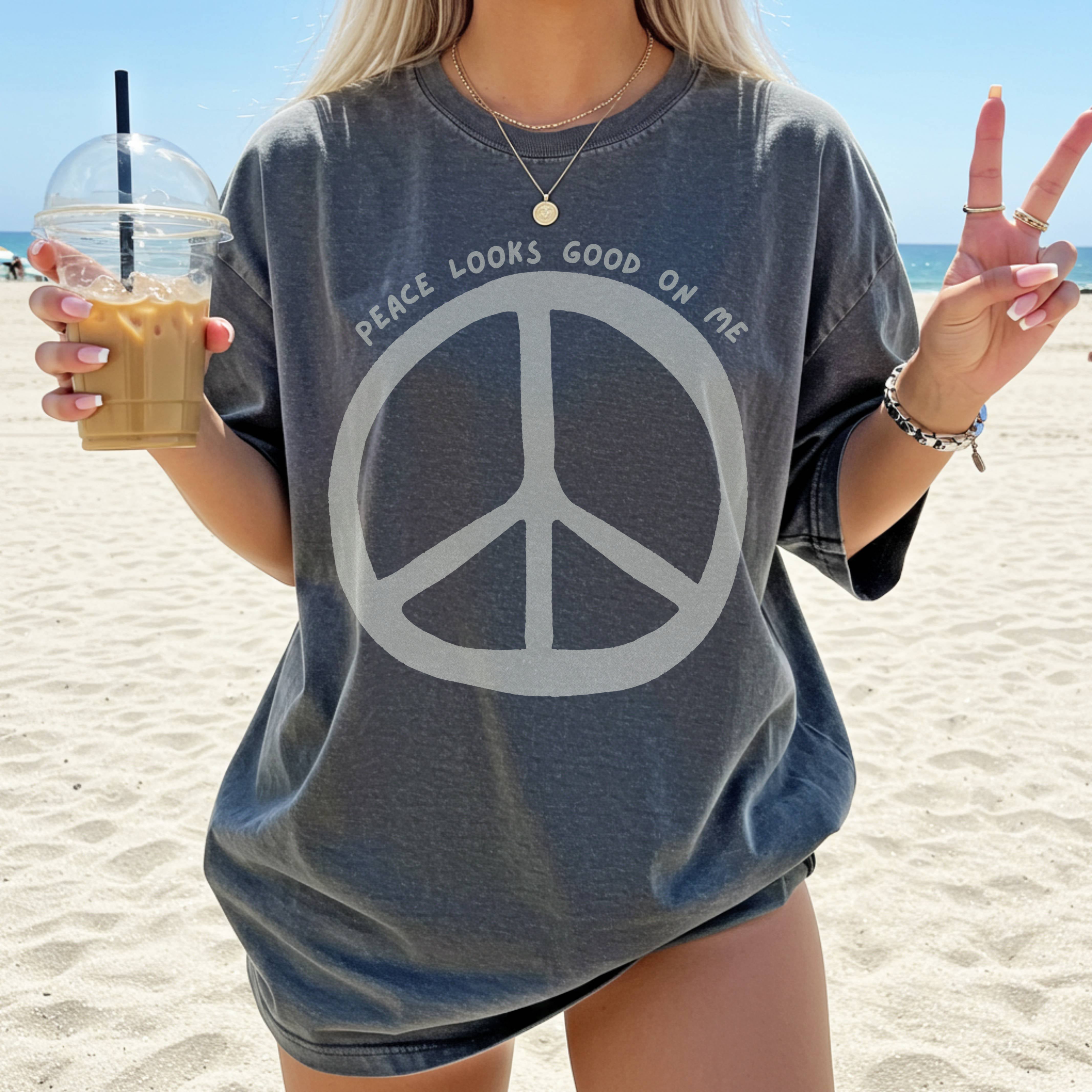 Peace Looks Good On Me T-Shirt – Retro Graphic Tee, Boho Peace Sign Shirt